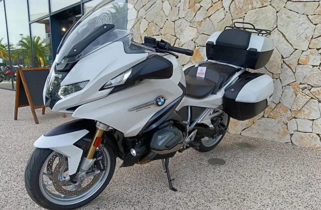 BMW 1250 RT full pack + top case