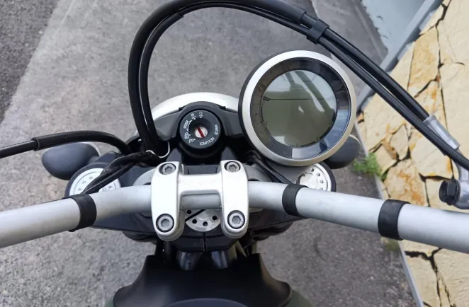 DUCATI 800  Throttle ABS