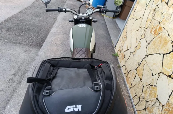 DUCATI 800  Throttle ABS