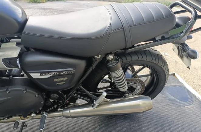 TRIUMPH 900 BRIDER A2 PNEUS NEUF REVISEE