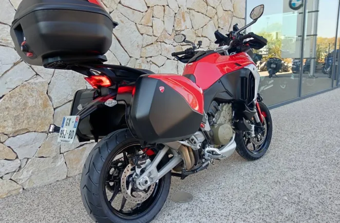 DUCATI V4 S  Travel & Radar