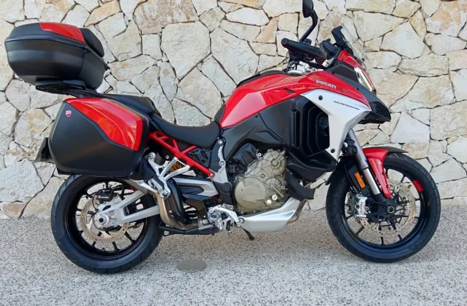 DUCATI V4 S  Travel & Radar
