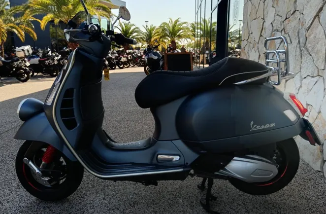 VESPA 300 iget 4V 6 Sei Giorni