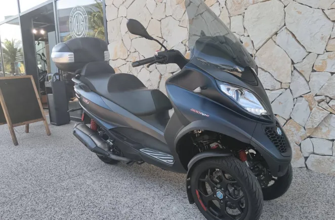 PIAGGIO 500 HPE Sport Advanced ABS top case