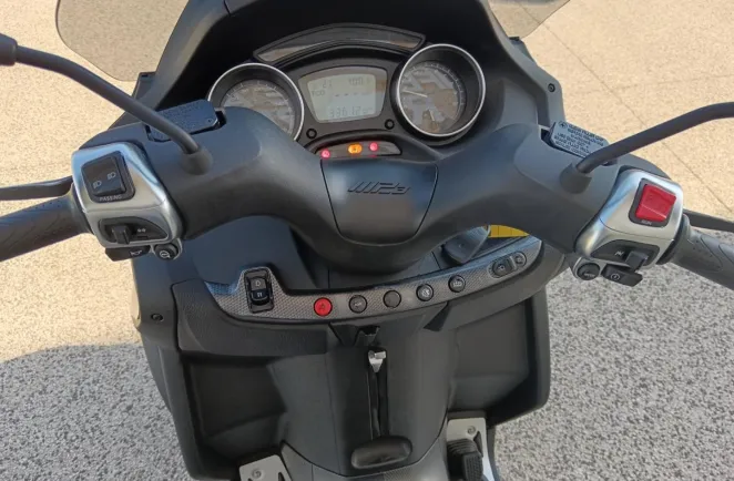 PIAGGIO 500 HPE Sport Advanced ABS top case