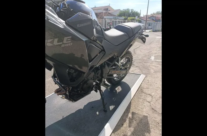 KAWASAKI 500 1ER MAIN A SAISIR GAR 06/05/2030