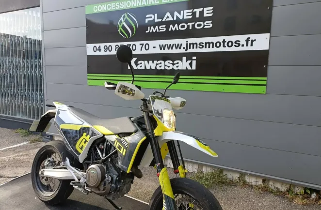 HUSQVARNA Supermoto POT AKRAPOVIC A SASIR (701 SM)