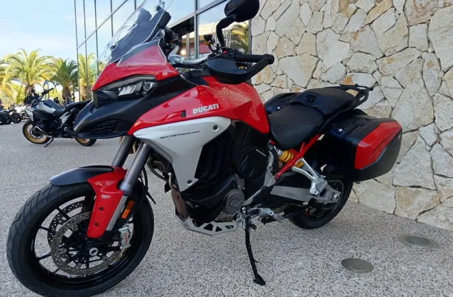 DUCATI V4 S 1160 Travel & Radar + OPTIONS. V4S