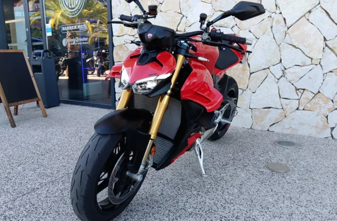 DUCATI 1103 V4 S
