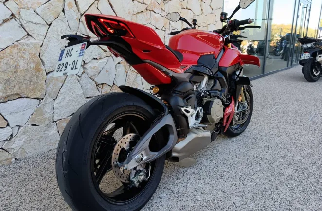 DUCATI 1103 V4 S