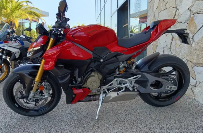 DUCATI 1103 V4 S