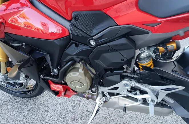 DUCATI 1103 V4 S