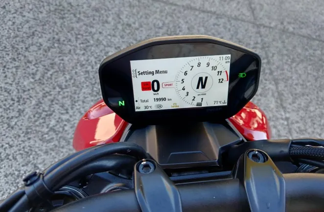 DUCATI V2 955