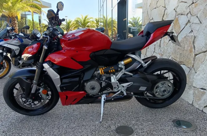 DUCATI V2 955