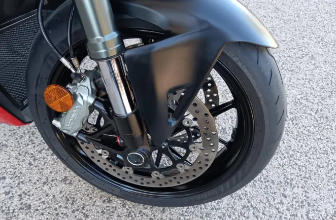 DUCATI V2 955