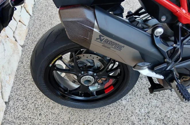 DUCATI V4 Pikes Peak + options