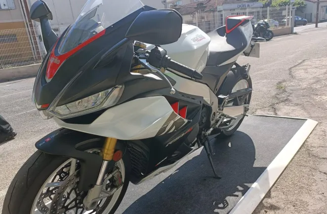 APRILIA 1100 POT AKRAPOVIC