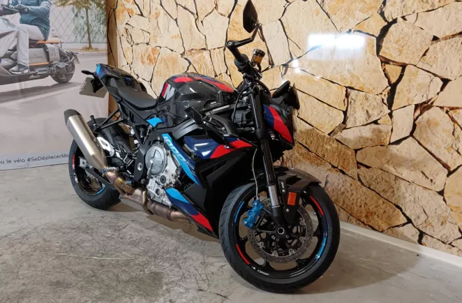 BMW M 1000 R