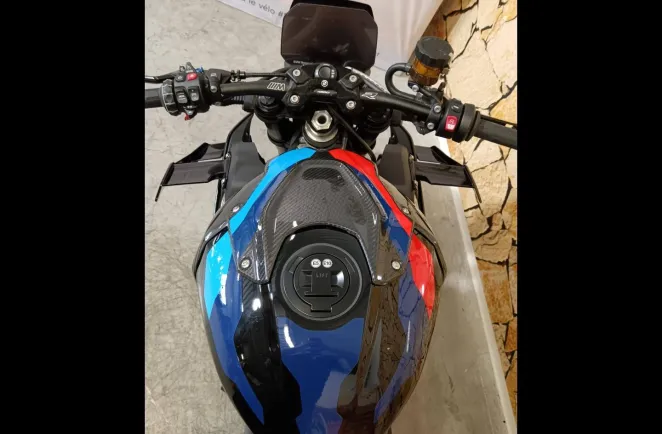BMW M 1000 R