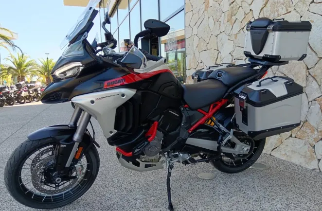DUCATI V4 Rally 1160 Adventure Travel & Radar