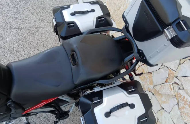 DUCATI V4 Rally 1160 Adventure Travel & Radar