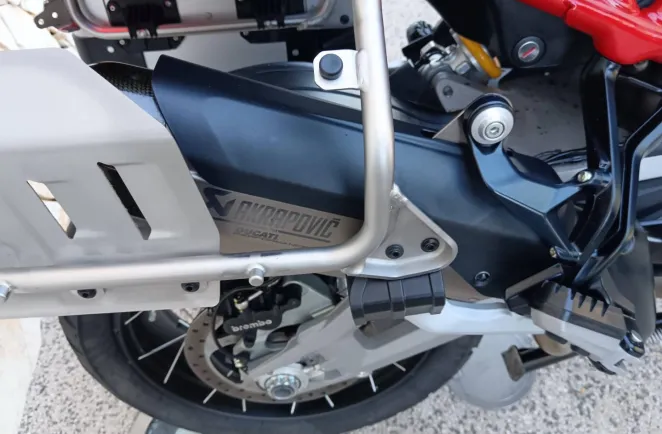 DUCATI V4 Rally 1160 Adventure Travel & Radar