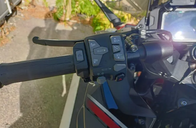 KAWASAKI NINJA 1000 SX PACK TOURER + PACK SPORT(pot akrapovic...ect...)