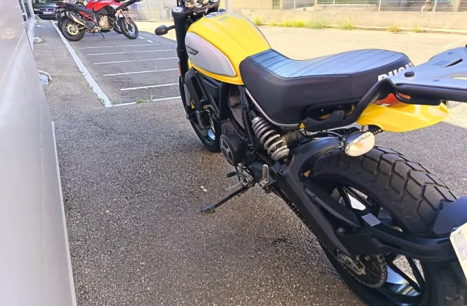 DUCATI Scrambler 800 Icon ABS dépôt-vente