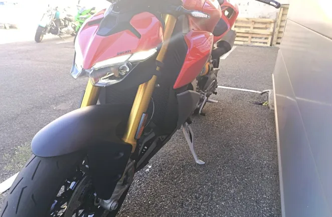 DUCATI 890 Streetfighter V2 S 1ère main Termignoni