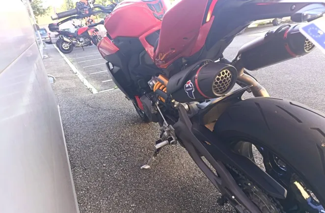 DUCATI 890 Streetfighter V2 S 1ère main Termignoni