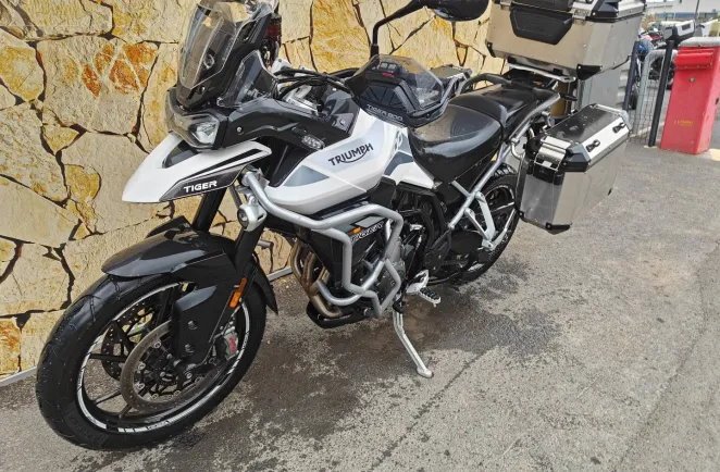 TRIUMPH Tiger 900 GT Pro