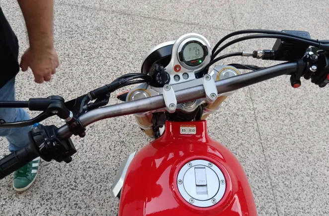 FANTIC 125 Scrambler