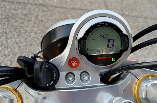 FANTIC 125 Scrambler