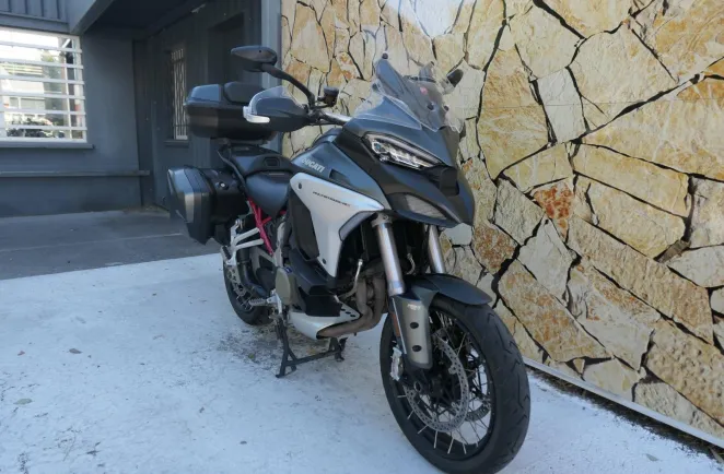 DUCATI V4S Radar Spoked Wheels + Options ( V4 S )