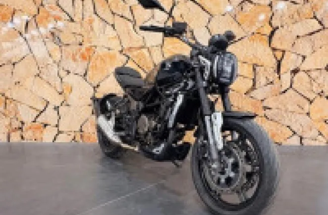 VOGE 300 AC