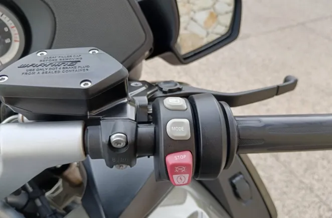 BMW 1250 RT Style Elégance + TOP CASE