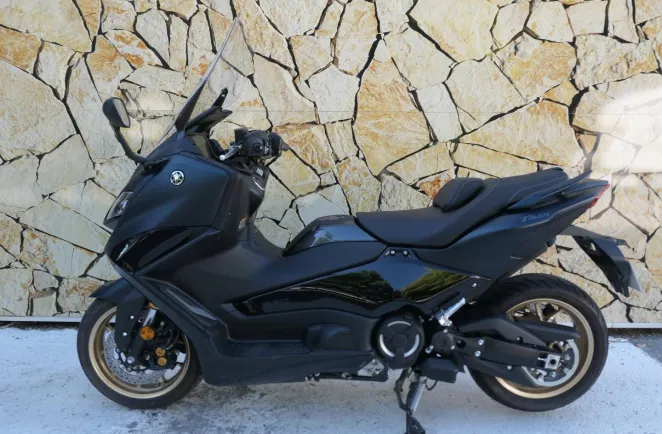 YAMAHA 560 Tech Max TMAX