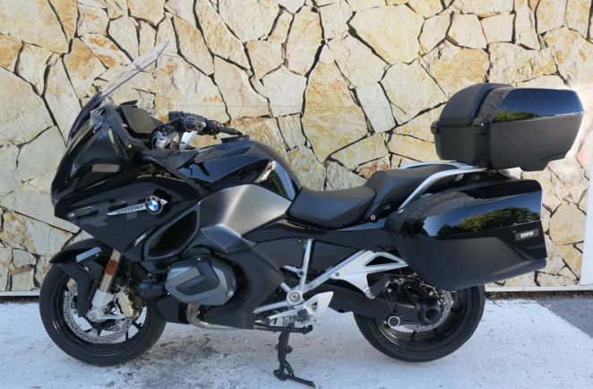 BMW 1250 RT Style Triple Black Finition Pro + Radio + Top Case ( R1250RT )