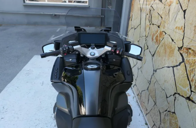 BMW 1250 RT Style Triple Black Finition Pro + Radio + Top Case ( R1250RT )
