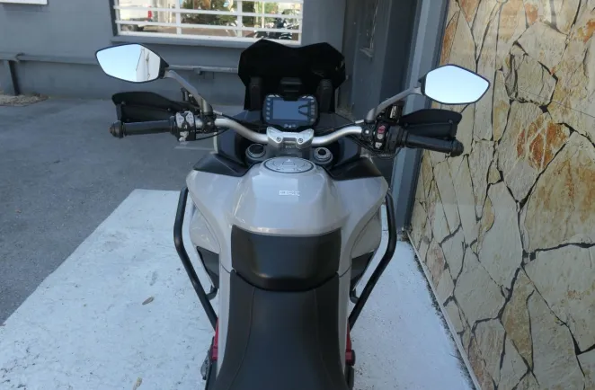 DUCATI V2S + Options ( V2 S )