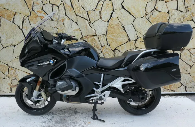 BMW 1250 RT Style Triple Black Finition Pro + Radio + Options ( R1250RT )