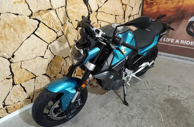 BMW F 900 R A2 2025