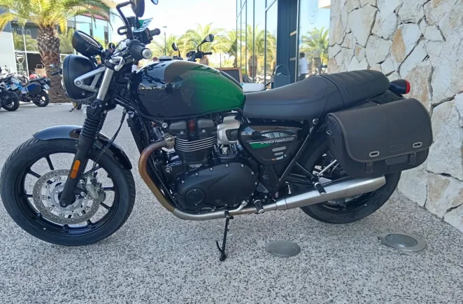 TRIUMPH 900 Green Stealth Edition