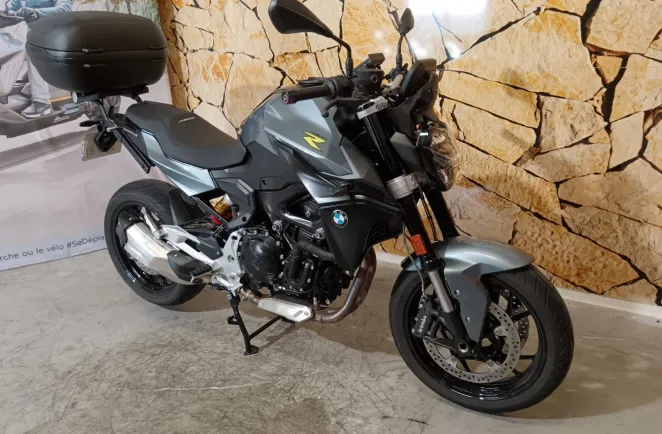BMW F 900 R