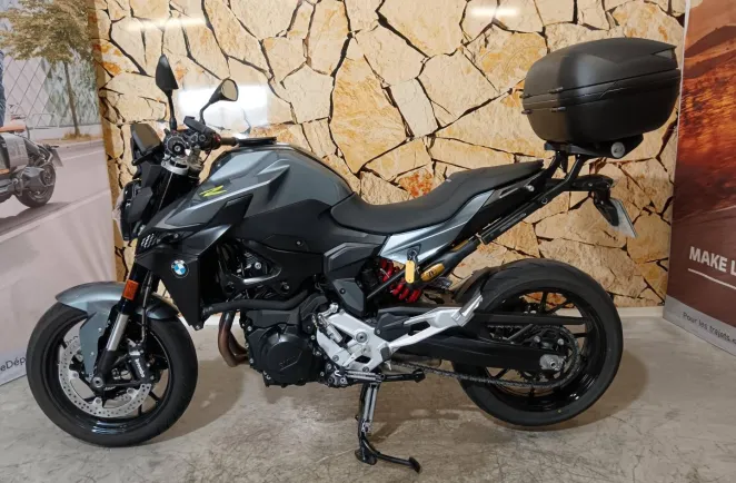 BMW F 900 R