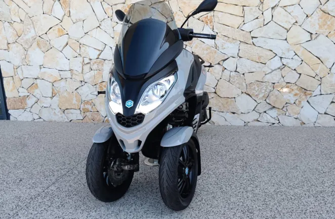 PIAGGIO 300 HPE