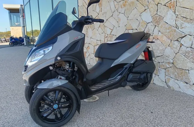 PIAGGIO 300 HPE