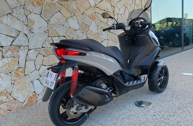 PIAGGIO 300 HPE