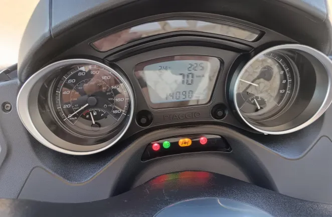 PIAGGIO 300 HPE