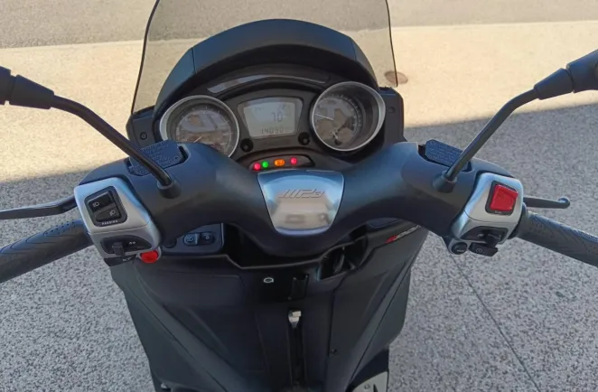 PIAGGIO 300 HPE